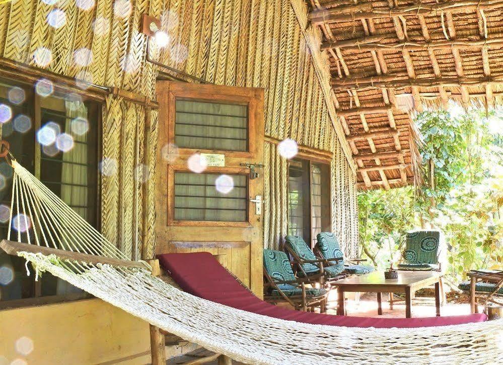 Peponi Beach Resort Pangani Buitenkant foto