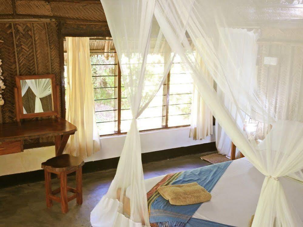 Peponi Beach Resort Pangani Buitenkant foto